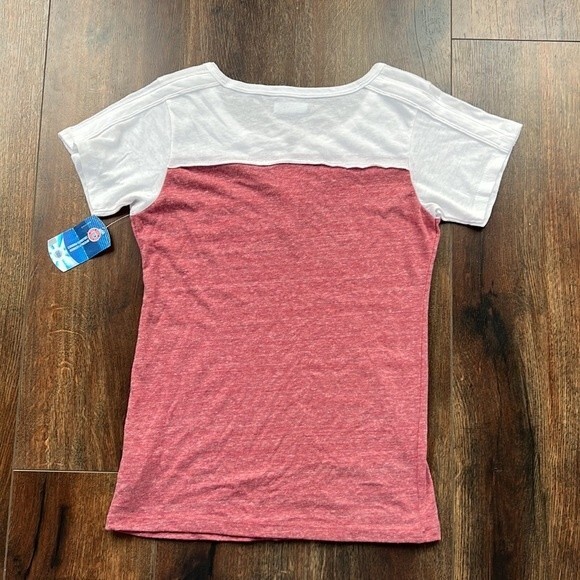 NWT 5th & Ocean size Large Texas A&M Logo Women’s T-shirt New Red White V-Neck - Picture 8 of 8